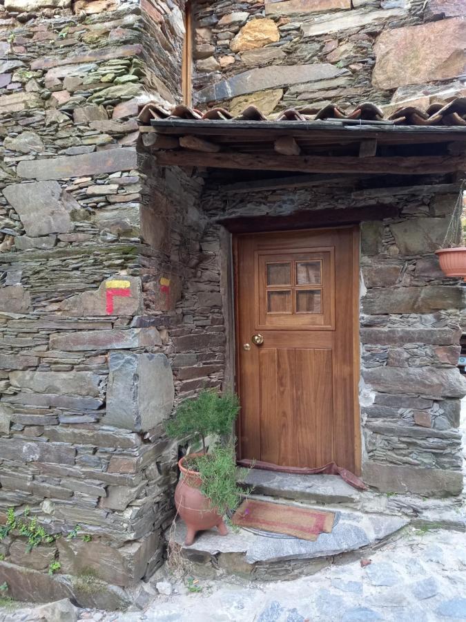 Talasnal Casas Da Urze Ter 洛萨 外观 照片