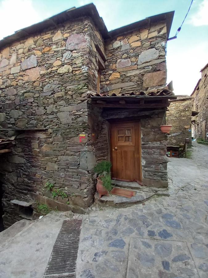 Talasnal Casas Da Urze Ter 洛萨 外观 照片